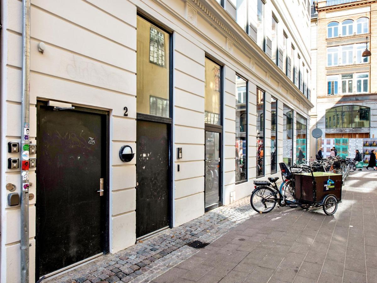 Sanders Leaves - Chic Three-Bedroom Apartment In Downtown Copenhague Extérieur photo