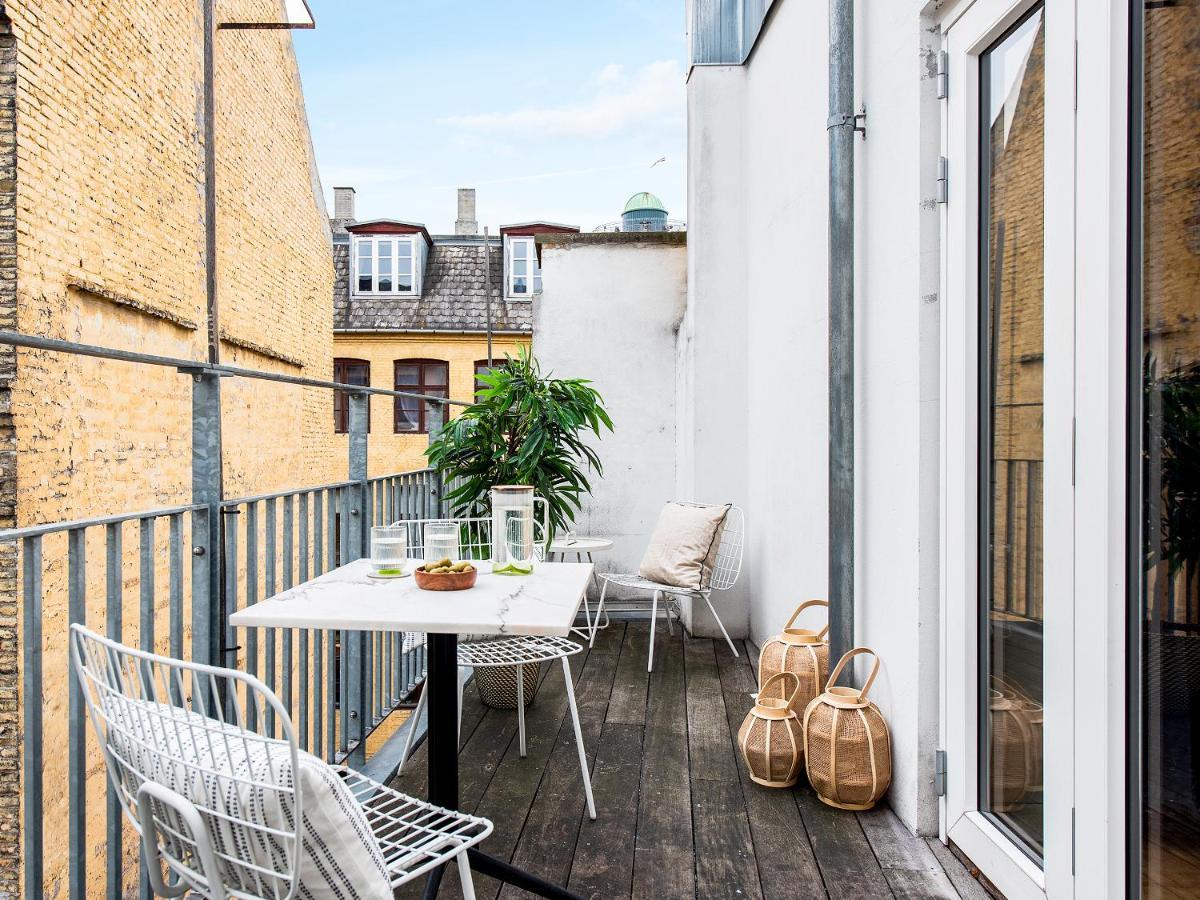 Sanders Leaves - Chic Three-Bedroom Apartment In Downtown Copenhague Extérieur photo