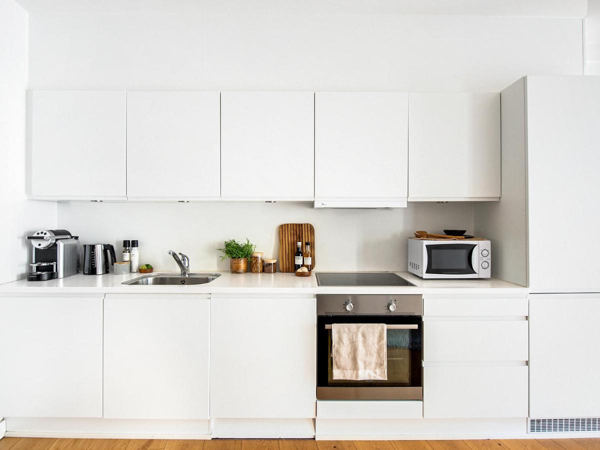 Sanders Leaves - Chic Three-Bedroom Apartment In Downtown Copenhague Extérieur photo