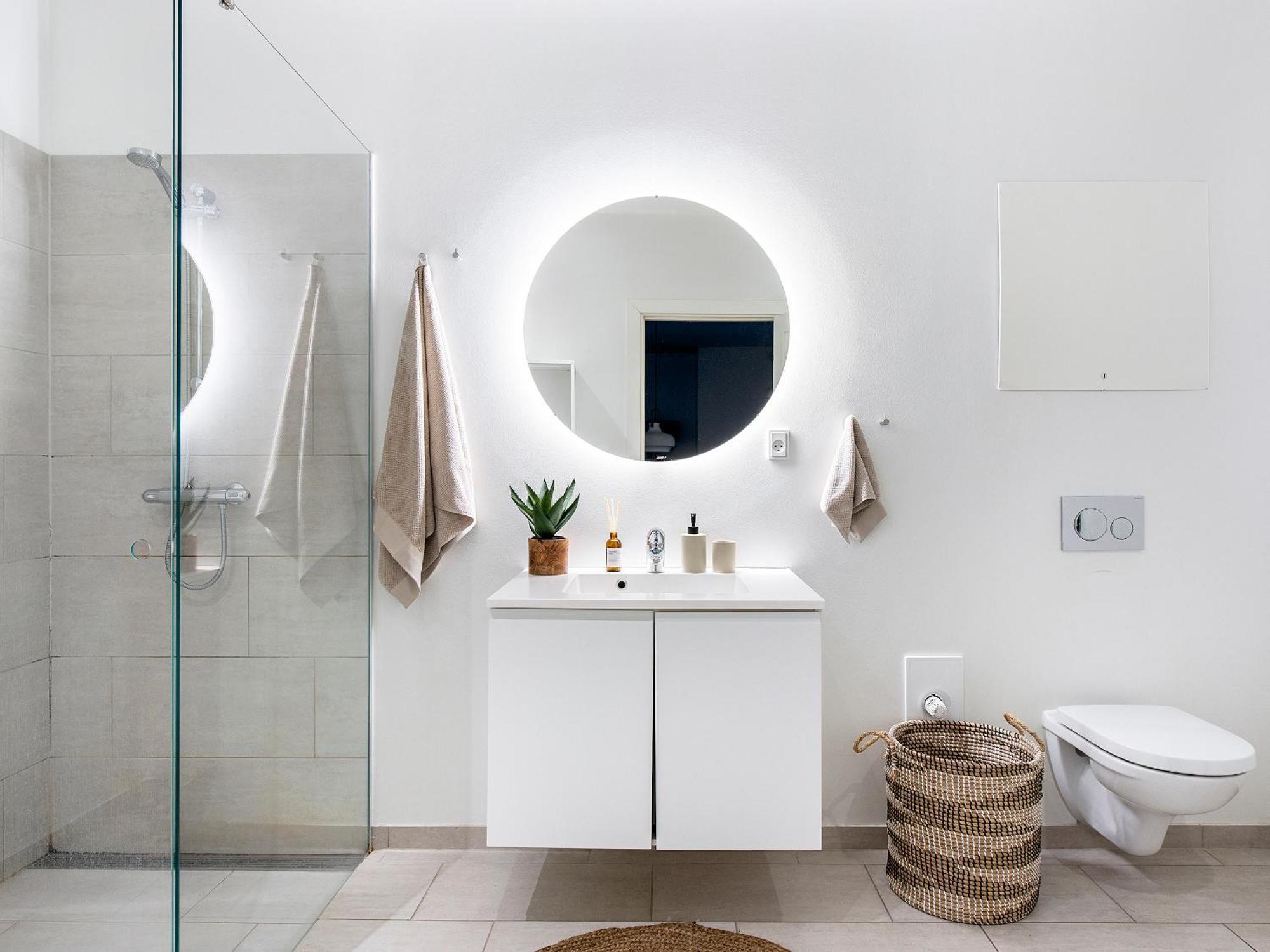 Sanders Leaves - Chic Three-Bedroom Apartment In Downtown Copenhague Extérieur photo